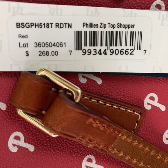 NWT Rare MLB Phillies Dooney and Bourke Handbag - Picture 7 of 7